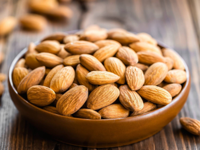 苦杏仁要禁止過(guò)量服用