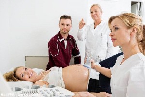 做試管嬰兒感染艾滋病新聞