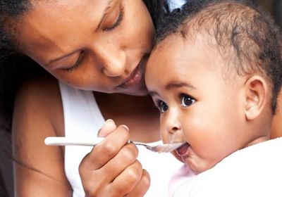 小孩夜里咳嗽應(yīng)該如何治療呢？