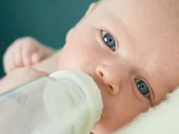 嬰兒什么水沖奶粉比較好