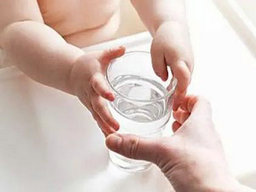 適合嬰兒的飲用水選哪種