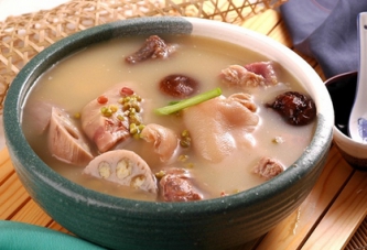 產(chǎn)后貧血吃什么補血