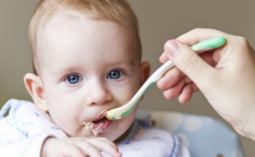 嬰兒缺鐵性貧血吃什么好得快